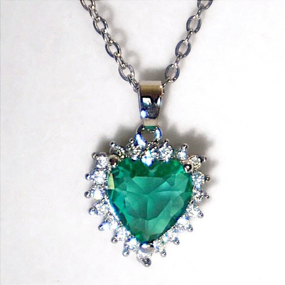 Swarovski Crystal Green Heart Pendant Necklace Silver Plated Halo New Gift 18"